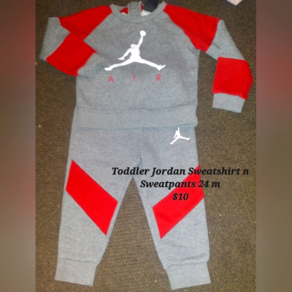 Toddlers Jordan Outfit Sz 24 m